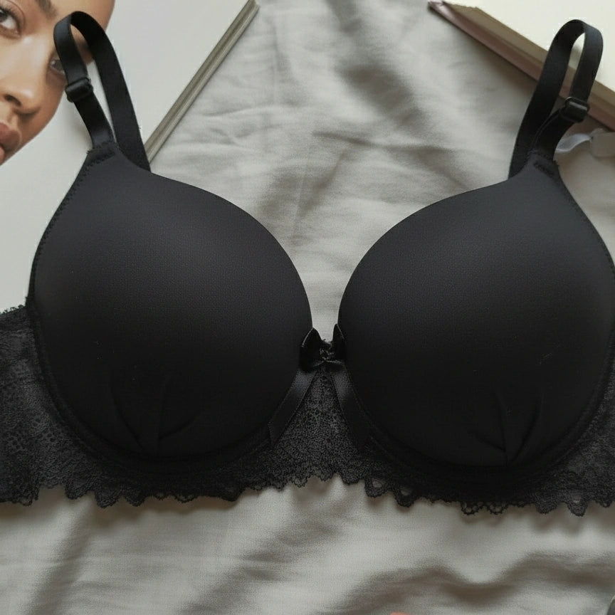 Whisper Supportive Wired Bra – Molded Cups with Elegant Lace Detail