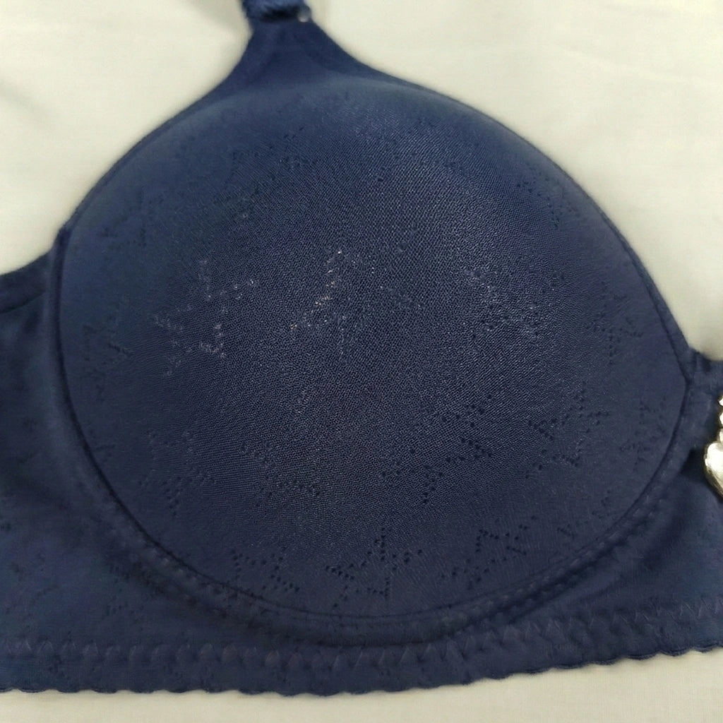 Whisper "Star Dust" Embossed Daily Comfort Bra