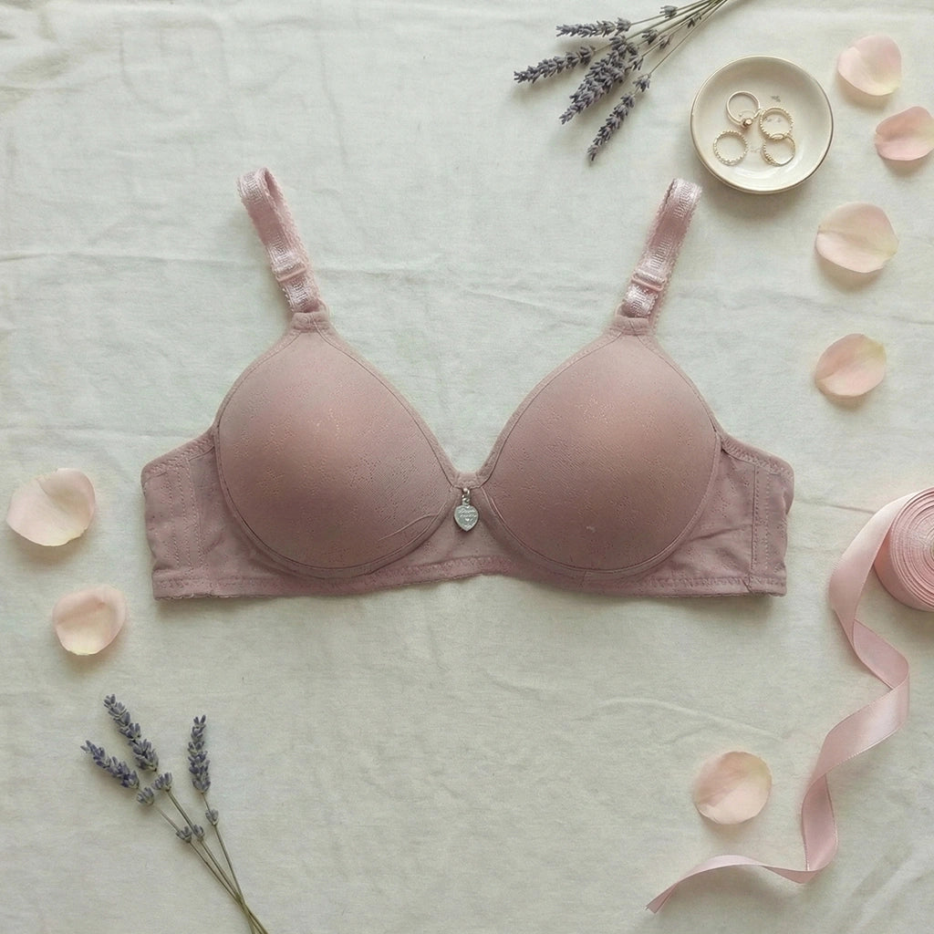 Whisper "Star Dust" Embossed Daily Comfort Bra